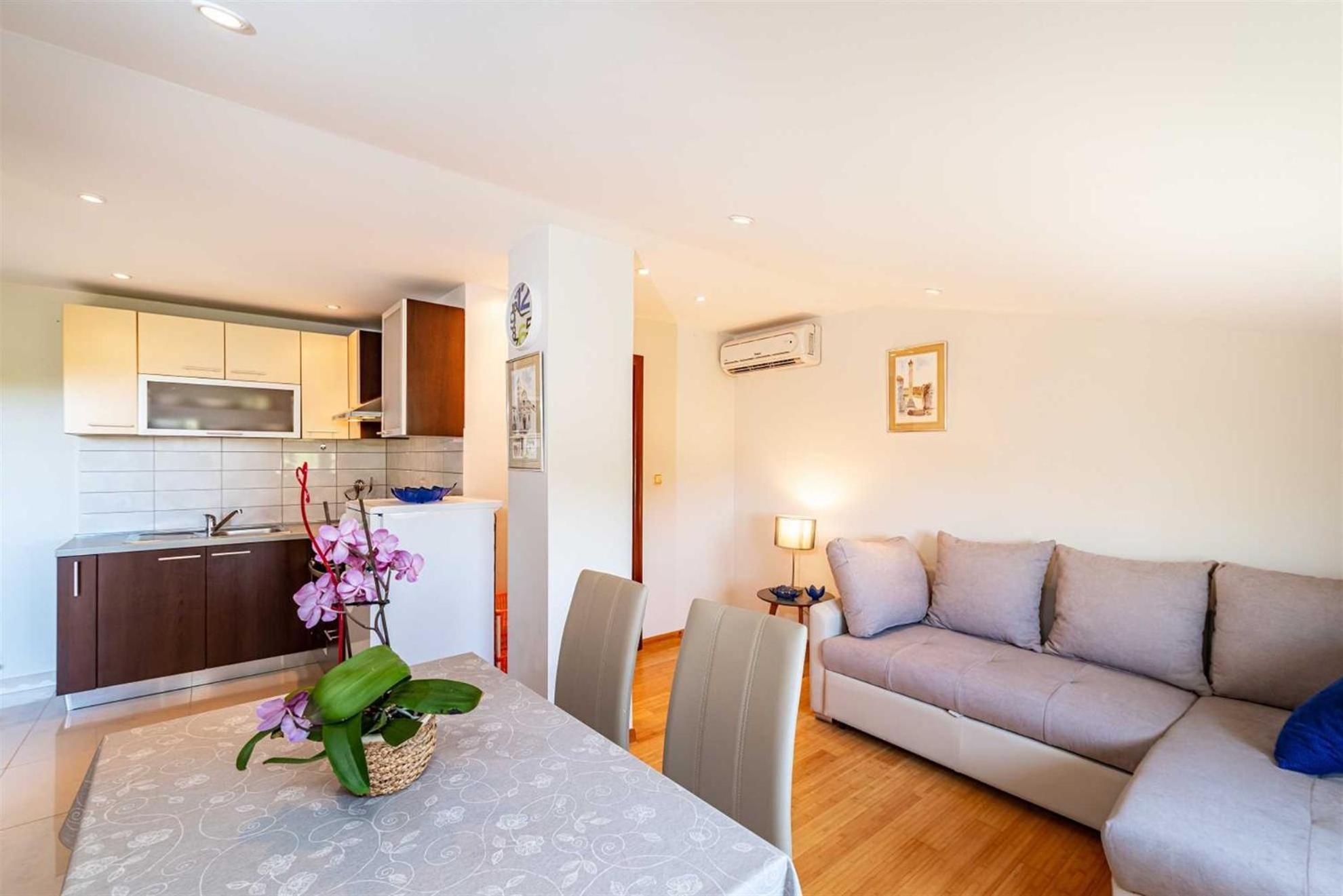 Apartment House Simoni With Pool, Zadar County بريفلاكا المظهر الخارجي الصورة