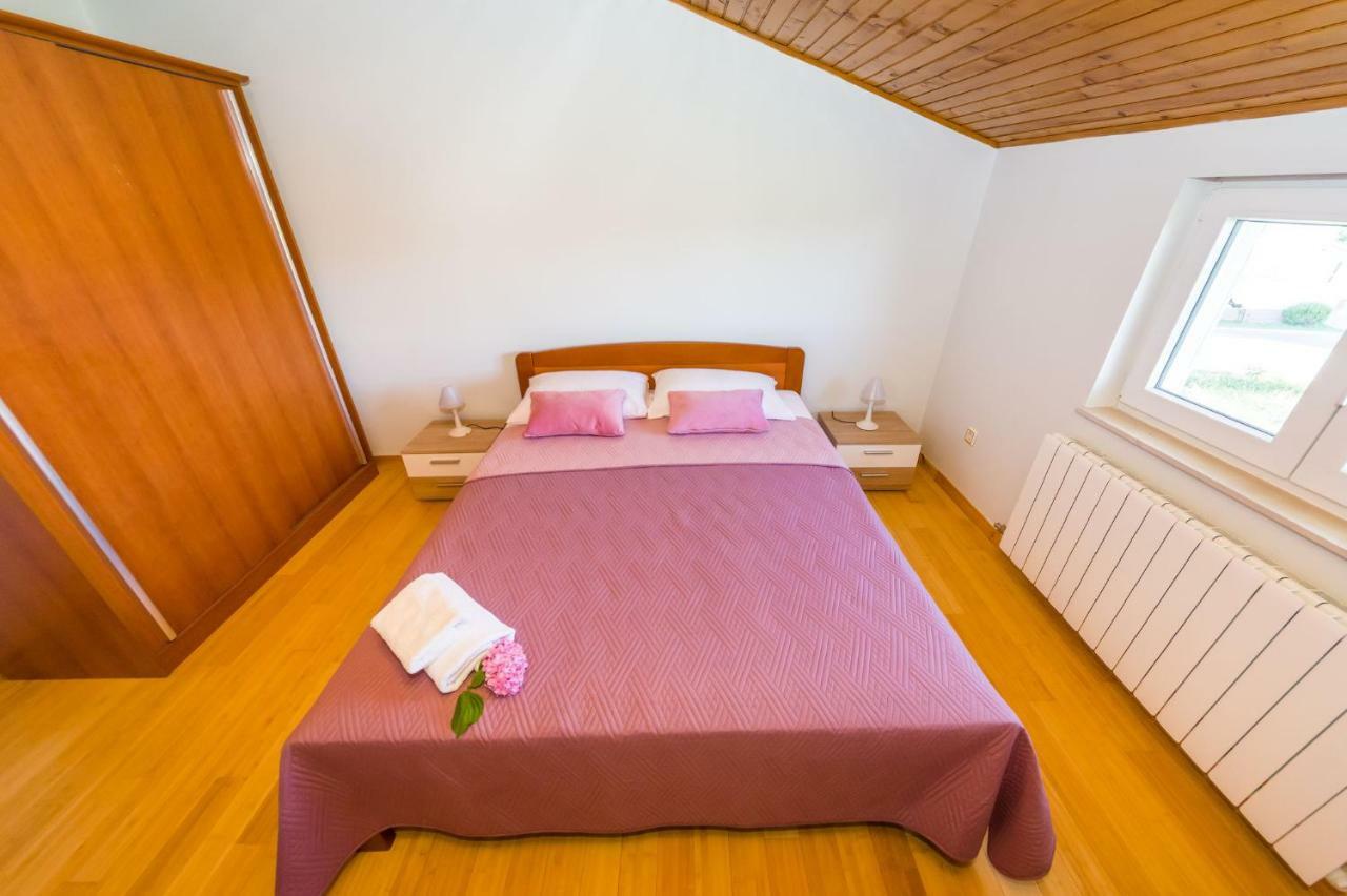 Apartment House Simoni With Pool, Zadar County بريفلاكا المظهر الخارجي الصورة