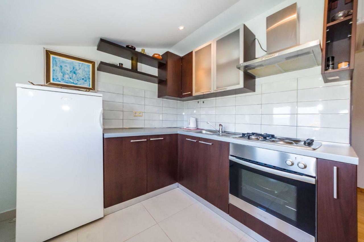 Apartment House Simoni With Pool, Zadar County بريفلاكا المظهر الخارجي الصورة